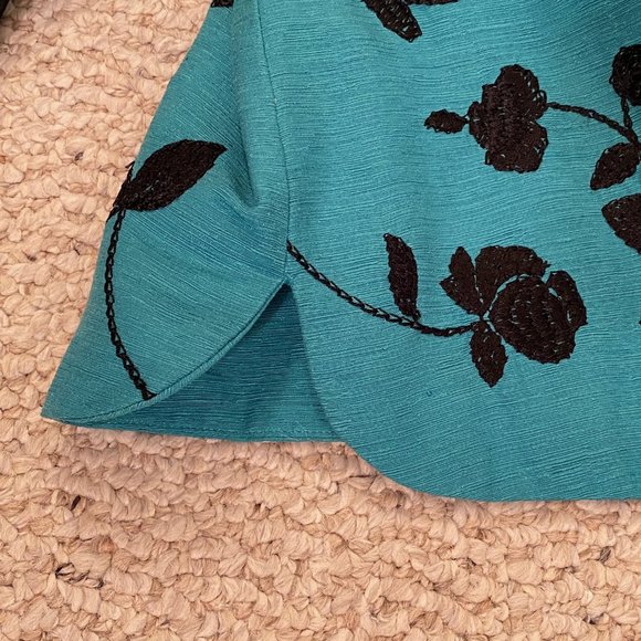 Teal Ladies Blazer -- 100% Silk - Picture 14 of 16